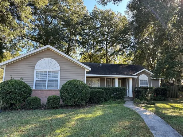 9007 NW 16th Ln, Gainesville, FL 32606