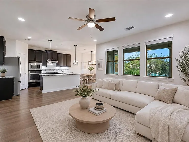5321 Del Dios Way — Photo 4