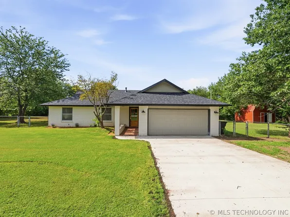 10722 E 1st St, Claremore, OK 74019