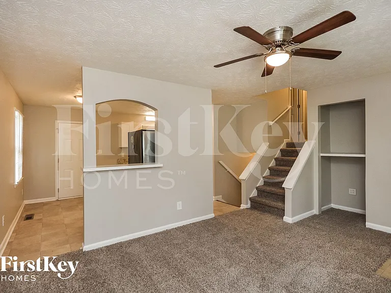 2826 Bay Leaf Dr SE — Photo 3