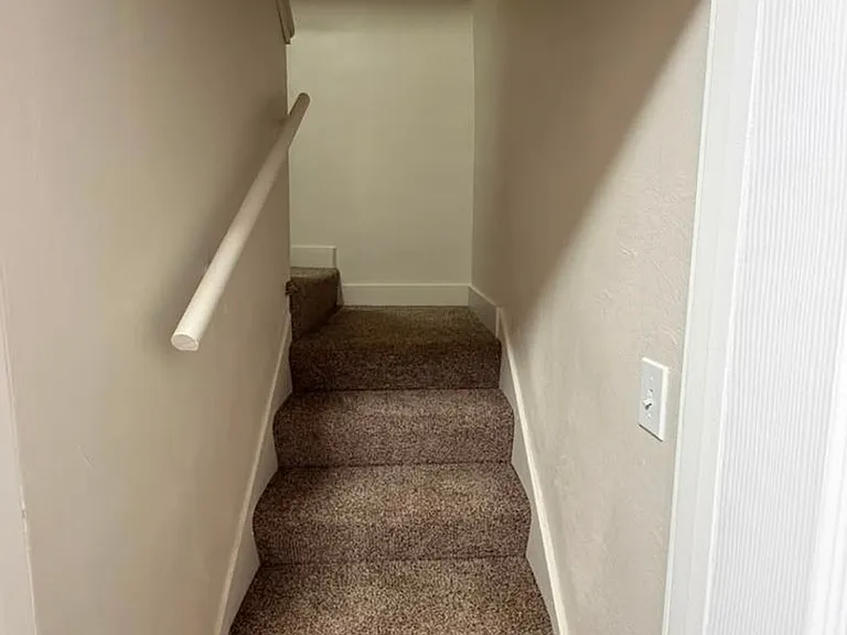 740 Middle Ave — Photo 5