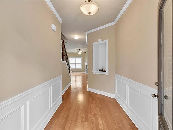 4th image of 3179 Rock Port Cir