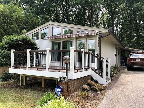 3rd image of 3324 Saint James Pl