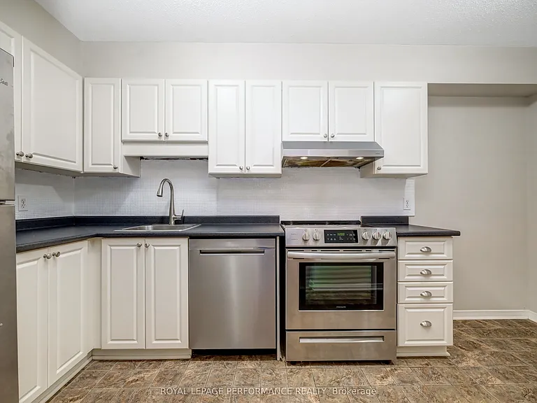 199 Kent St #205 — Photo 8