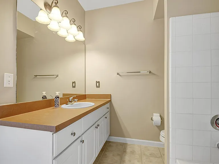 2030 Alta Meadows Ln #1208 — Photo 12