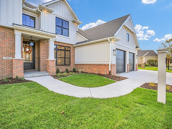 5th image of 2709 Castlerock Dr