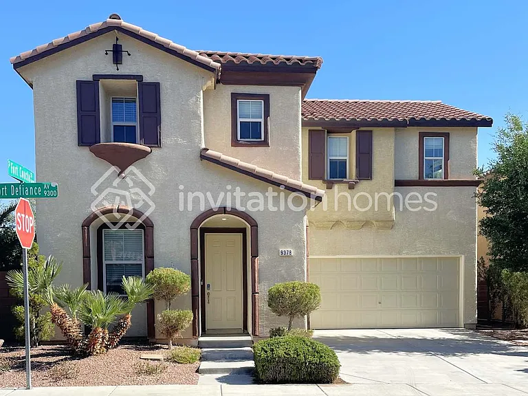 9378 Fort Defiance Ave — Photo 1