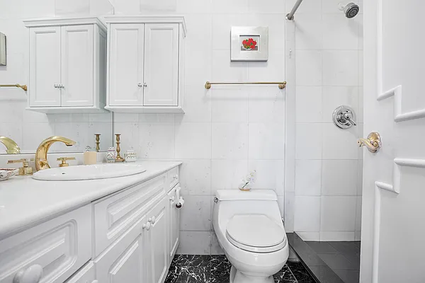 Rented by Douglas Elliman | media 12