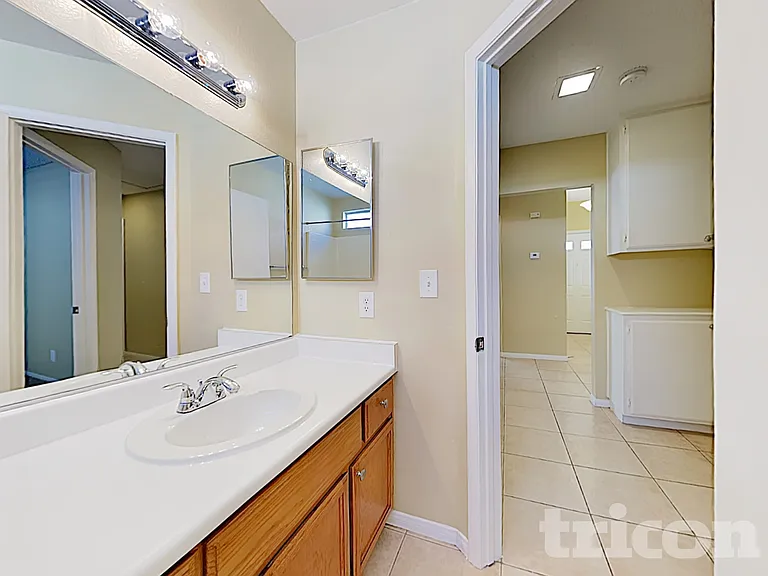 625 Freeburg Pl — Photo 29