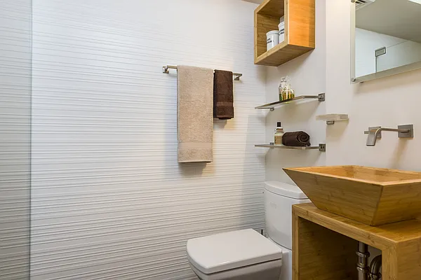 Sold by Nestseekers | media 8