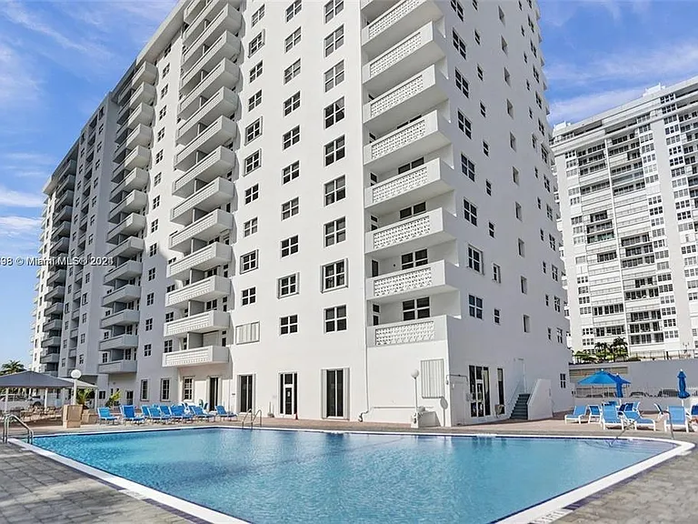 4250 Galt Ocean Dr #Penthouse R — Photo 29