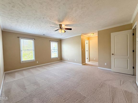 4th image of 3516 Gables Dr