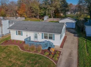 410 S McLean St, Hudson, IL 61748