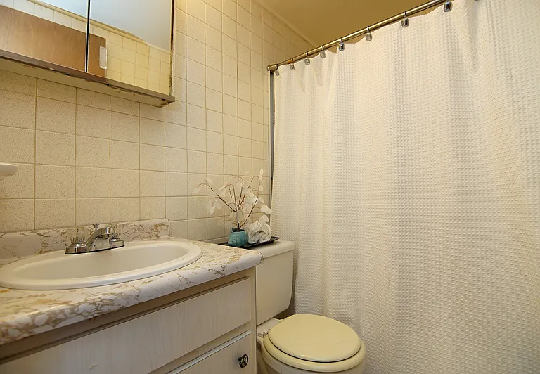 2879 Royal Glen Dr — Photo 4