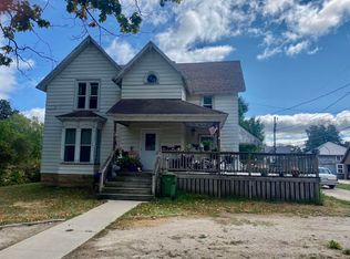 515 2nd St W, Cresco, IA 52136