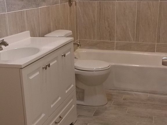 5th image of 9422 Park Ln S #2