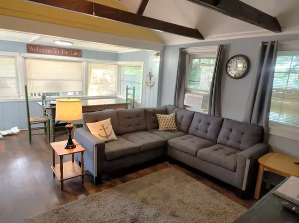 885 Laconia Rd, Tilton, NH