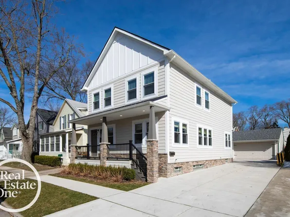 122 Muir Rd, Grosse Pointe Farms, MI 48236