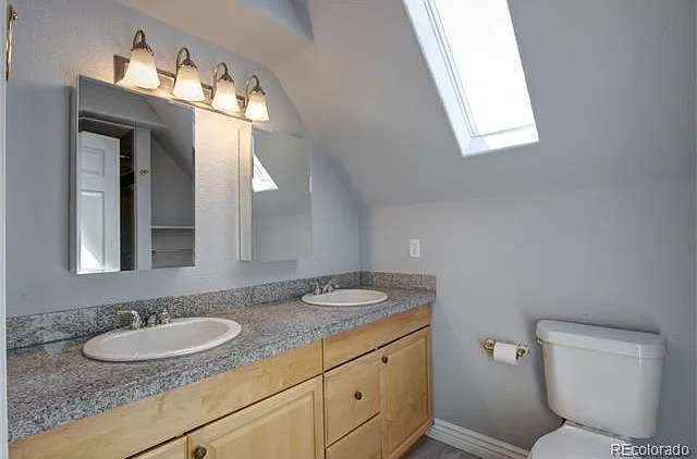 3039 Welton St — Photo 12