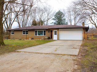 3948 Laukus Ln, Saint Joseph, MI 49085