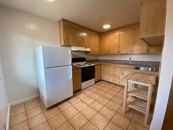 The kitchen seen from living room