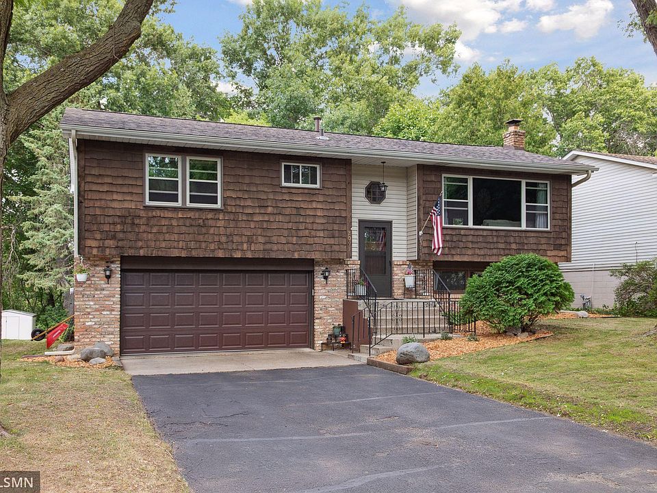 1st image of 2091 Burke Ave E