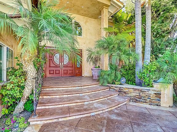 5th image of 6625 Vickiview Dr
