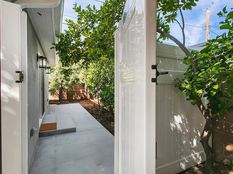 Access to backyard