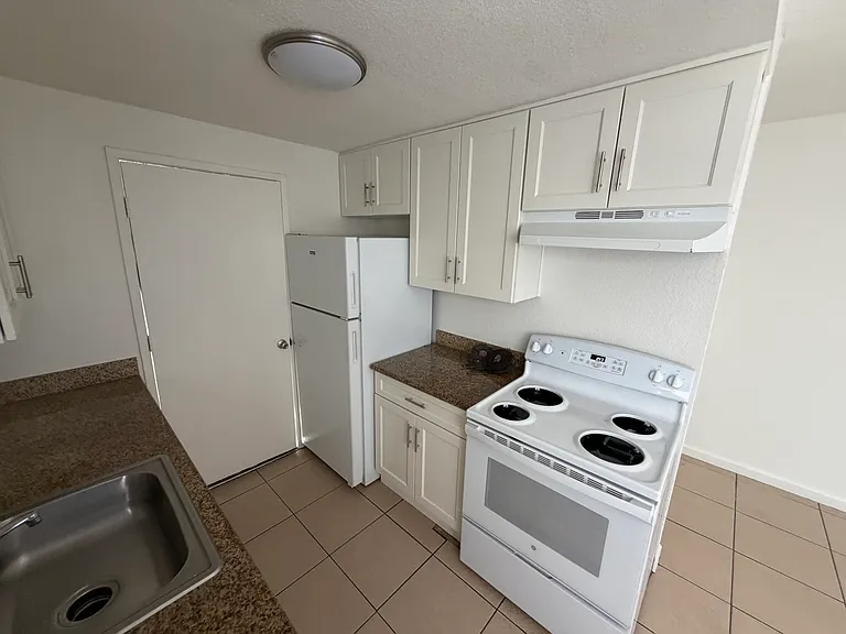 927 Fitzuren Rd #0 — Photo 1