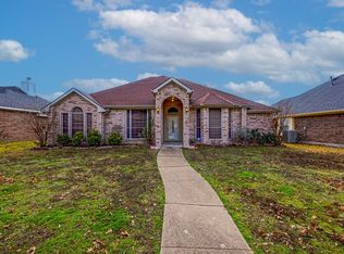 2323 Stillwater Dr, Mesquite, TX 75181
