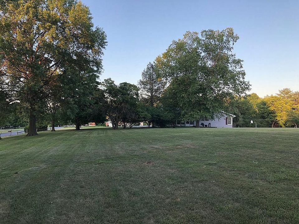 2nd image of 3402 Ridgeway Dr