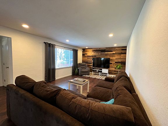 5th image of 6251 Glenoak Dr