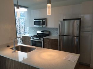 400 N Orleans St #3B, Chicago, IL 60610