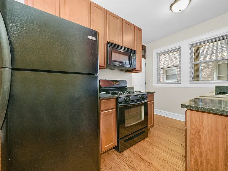 1929 Grove Ave #305 — Photo 9