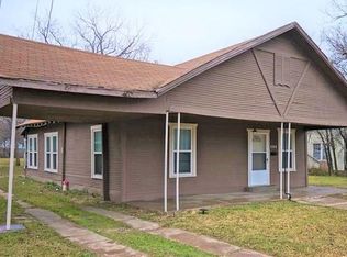 815 N Virginia St, Terrell, TX 75160