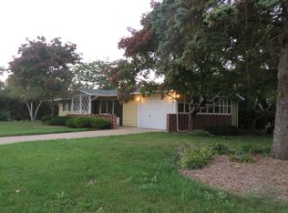 1305 W 5th St, Cedar Falls, IA 50613