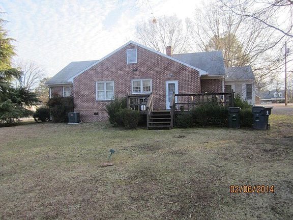 5th image of 829 Windham Ave