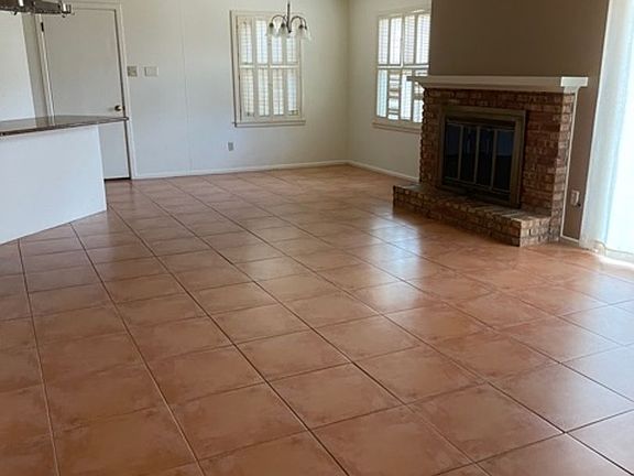 5th image of 2318 River Oaks Cir