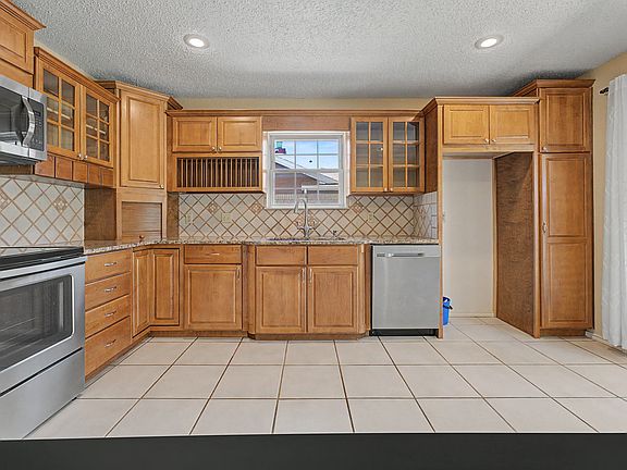 5th image of 405 N Evanston Ave