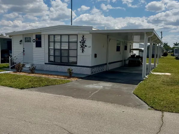 67 Hacienda Blvd, Fort Myers, FL 33905