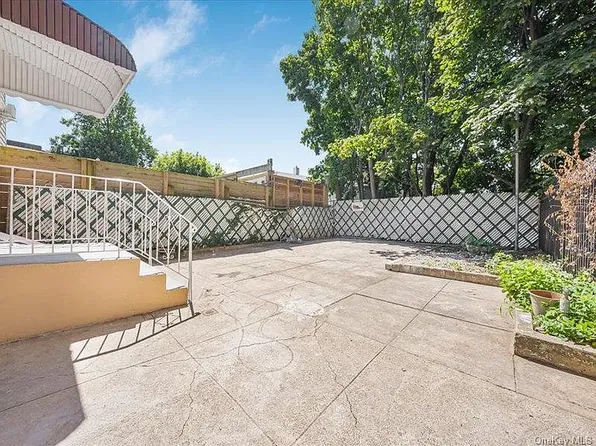 1438 East 95th Street image 9 of 10