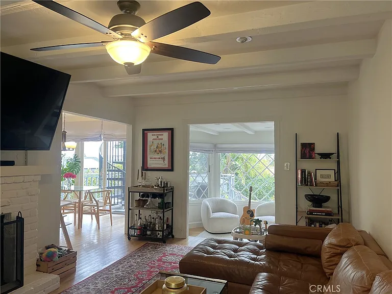 1644 Wellesley Dr — Photo 3