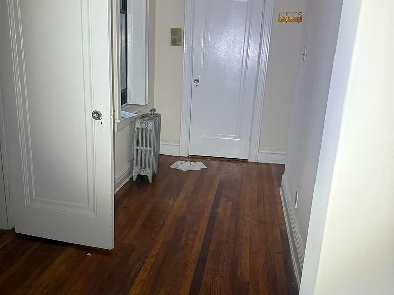 821 Bergen Ave #C03 — Photo 5