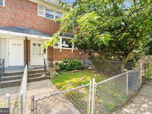 2nd image of 1239 Lake Shore Dr
