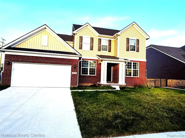 49654 Hummel Dr, Macomb, MI 48044