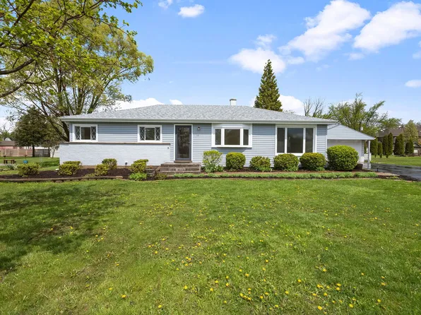 646 68th St, Willowbrook, IL 60527