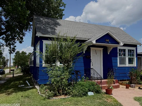 207 N Jefferson St, Webb City, MO 64870