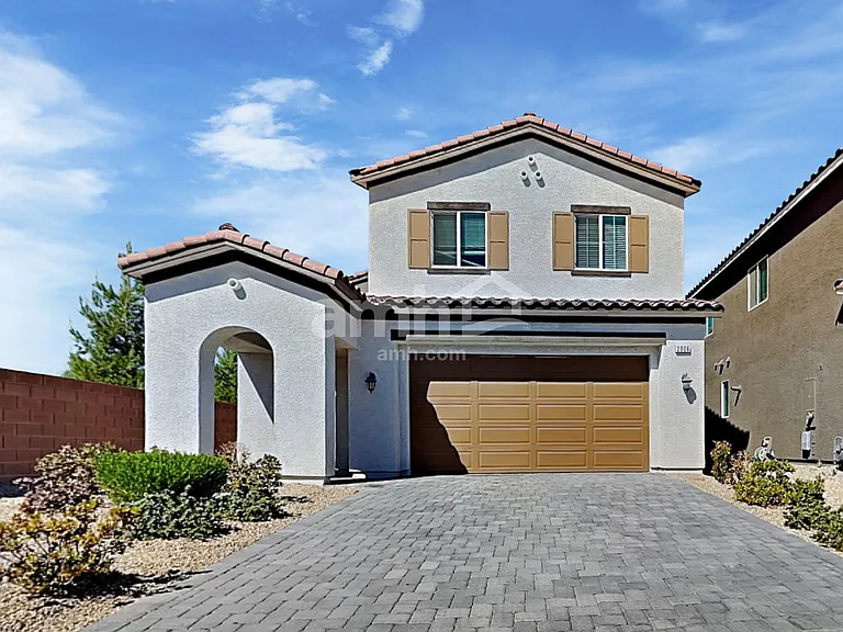2006 Reaves Way — Photo 1