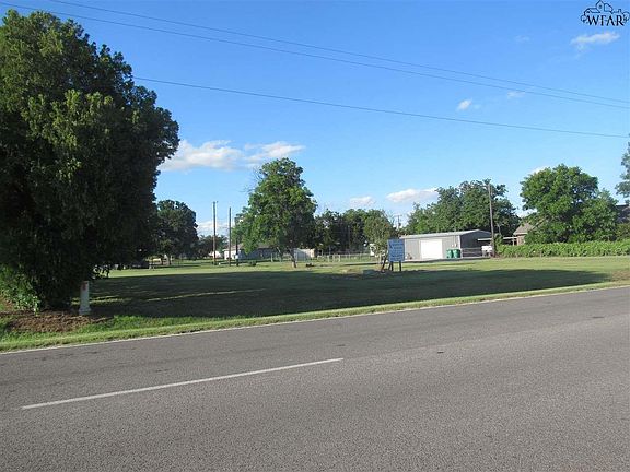 2nd image of 910 E Highway St