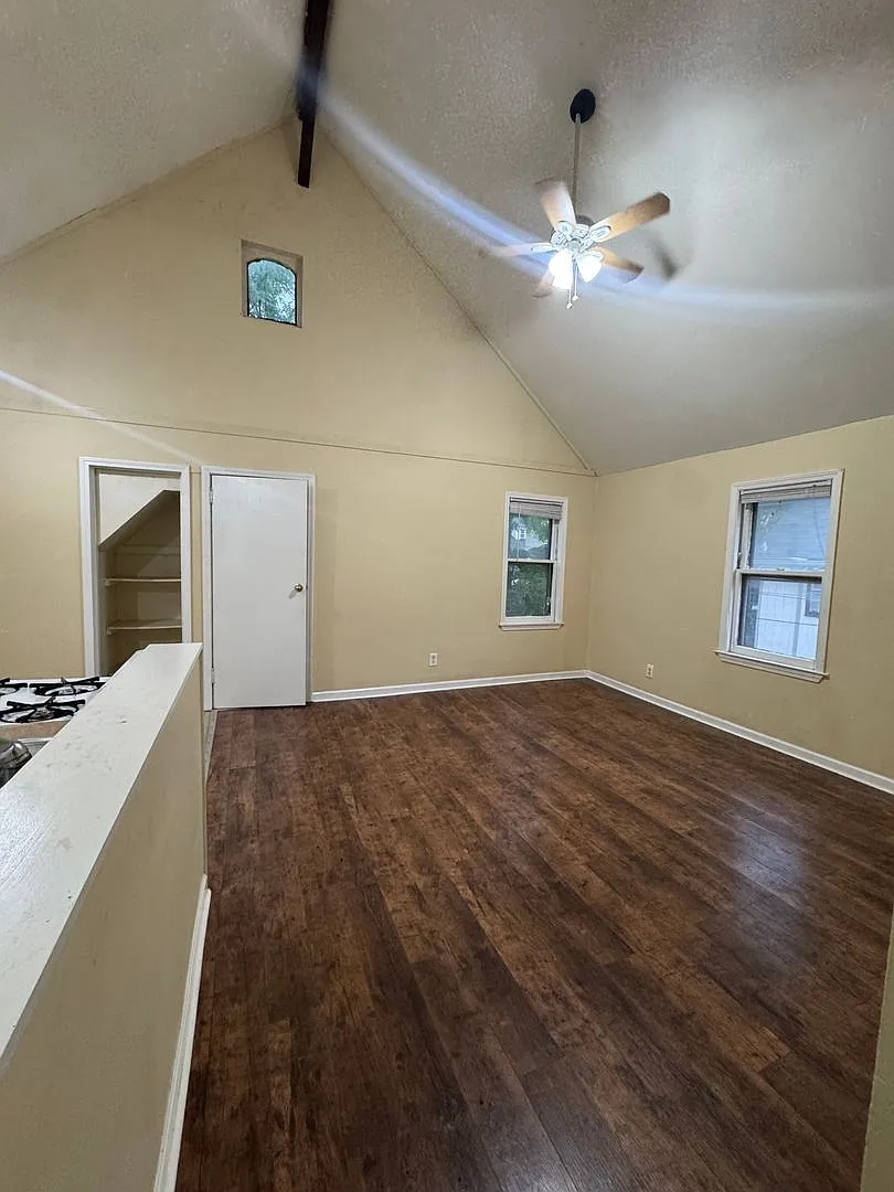 777 South Avenue — Photo 3
